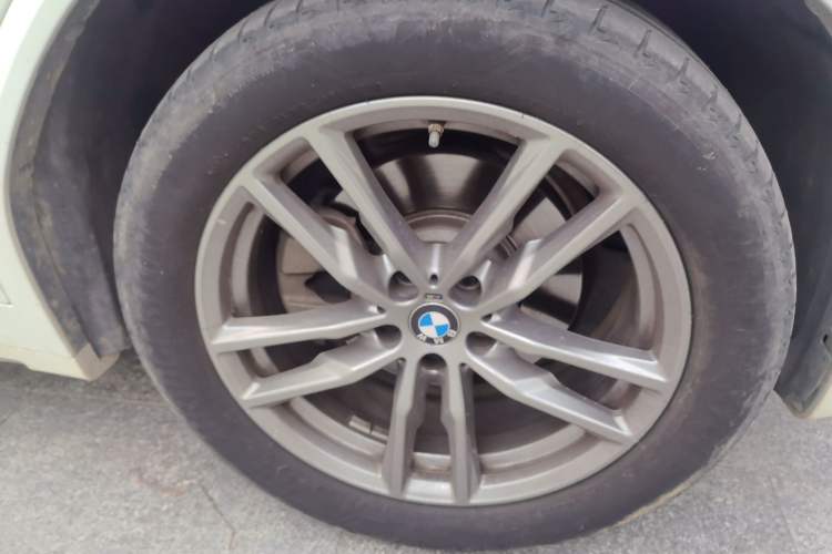 Used BMW X3 2020 xDrive28i M Sport Package Right Front Wheel Hub