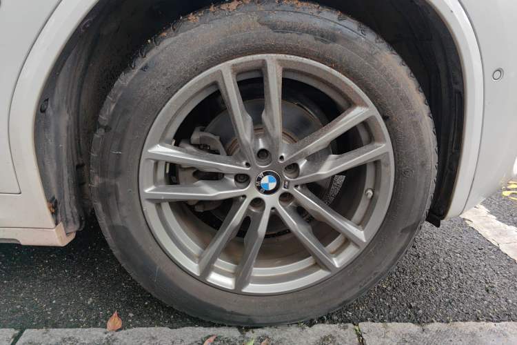 Used BMW X3 2020 xDrive28i M Sport Package Right Front Wheel Hub