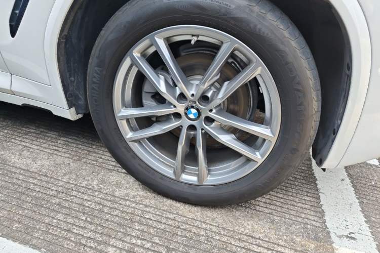 Used BMW X3 2020 xDrive28i M Sport Package Right Front Wheel Hub
