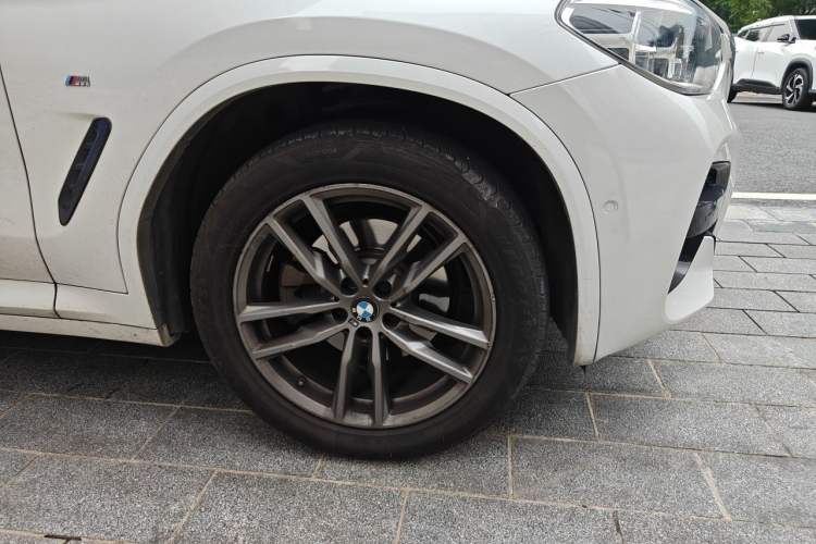 Used BMW X3 2020 xDrive25i M Sport Package Right Front Wheel Hub