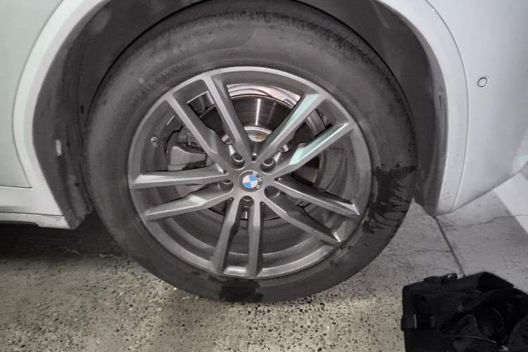 Used BMW X3 2020 xDrive28i M Sport Package Right Front Wheel Hub
