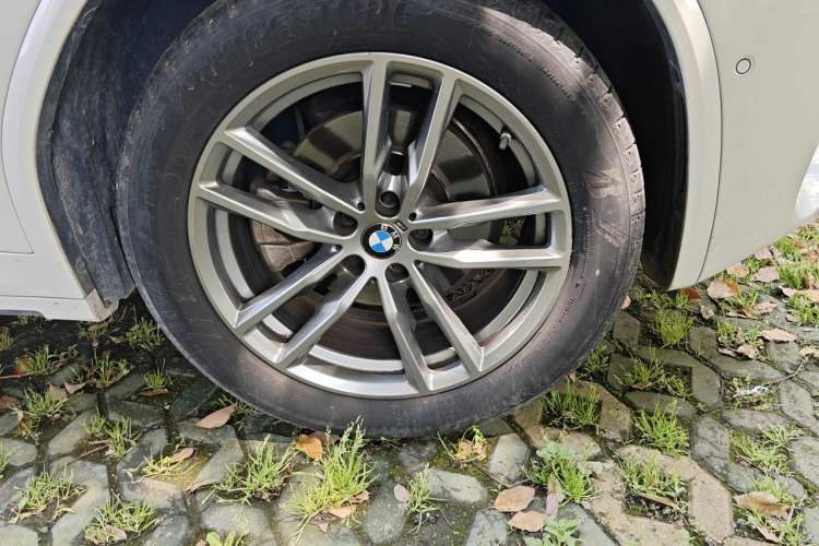 Used BMW X3 2020 xDrive28i M Sport Package Right Front Wheel Hub