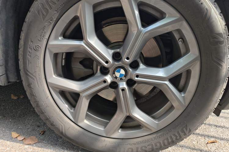 Used BMW X3 2020 xDrive28i Luxury Package Right Front Wheel Hub
