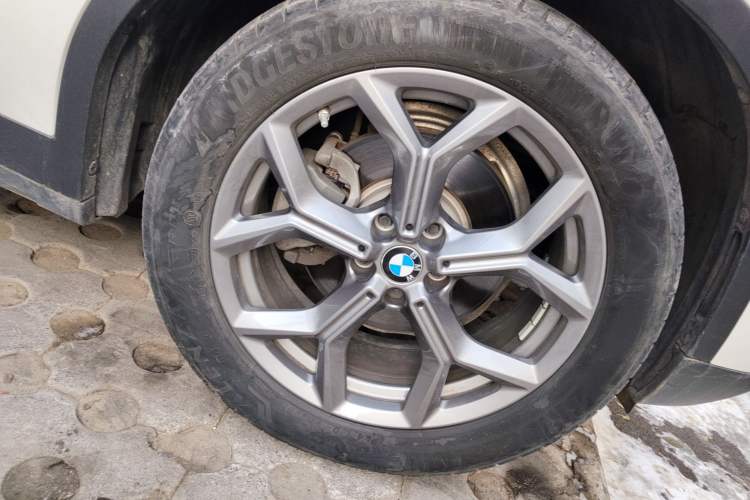 Used BMW X3 2020 xDrive28i Luxury Package Right Front Wheel Hub