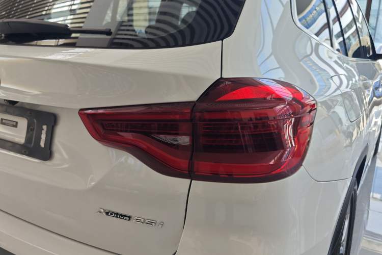 Used BMW X3 2020 xDrive25i Luxury Package Right Rear Taillight