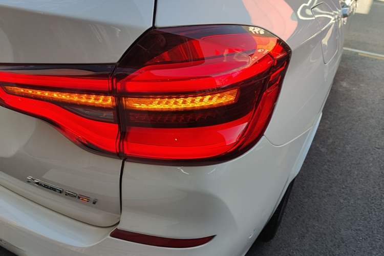 Used BMW X3 2020 xDrive25i M Sport Package Right Rear Taillight