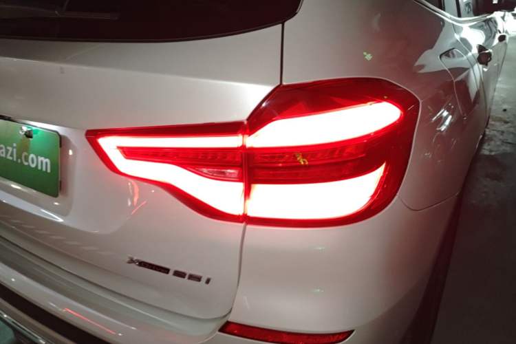 Used BMW X3 2020 xDrive25i Luxury Package Right Rear Taillight