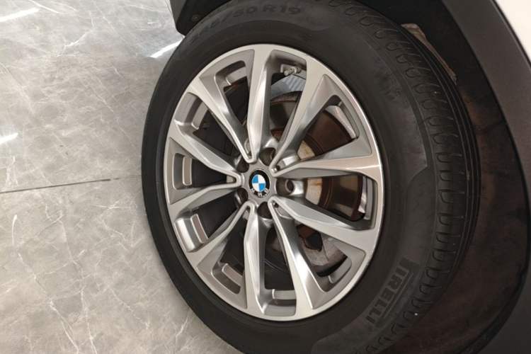 Used BMW X3 2020 xDrive25i Luxury Package Right Rear Wheel Hub