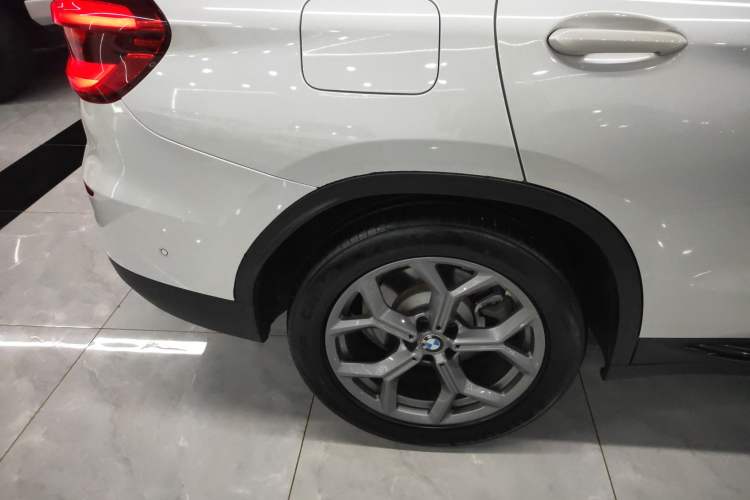 Used BMW X3 2020 xDrive28i Luxury Package Right Rear Wheel Hub