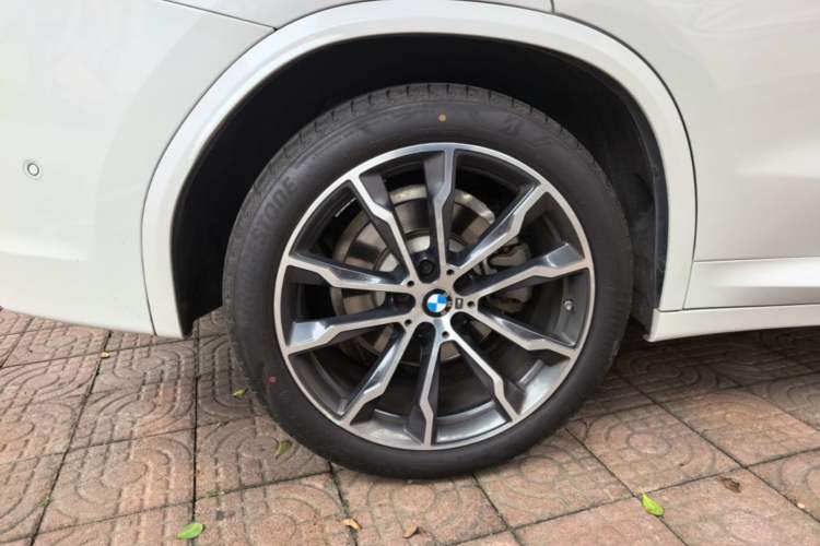 Used BMW X3 2020 xDrive30i Luxury Model with M Sport Package Right Rear Wheel Hub