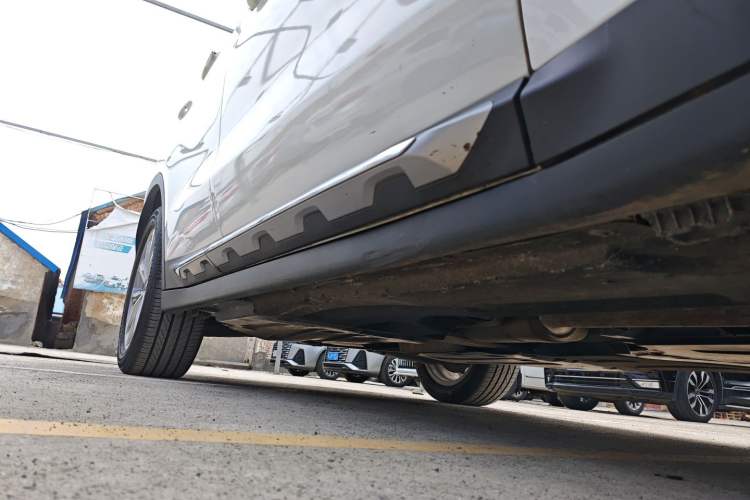 Used BMW X3 2020 xDrive25i Luxury Package Right Side Sill