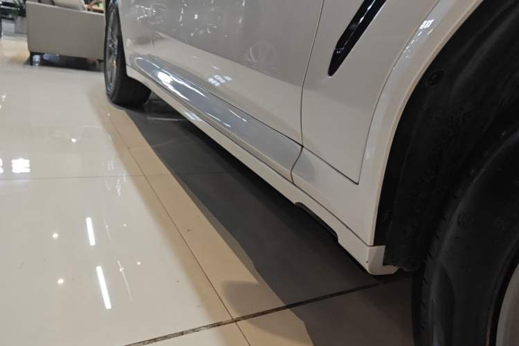 Used BMW X3 2020 xDrive28i M Sport Package Right Side Sill