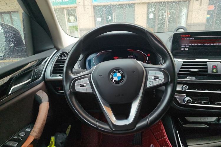 Used BMW X3 2020 xDrive25i Luxury Package Steering Wheel