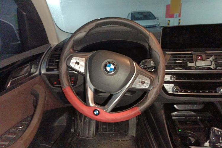 Used BMW X3 2020 xDrive25i Luxury Package Steering Wheel