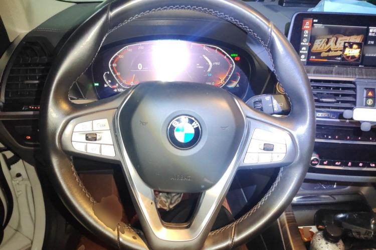 Used BMW X3 2020 xDrive25i Luxury Package Steering Wheel