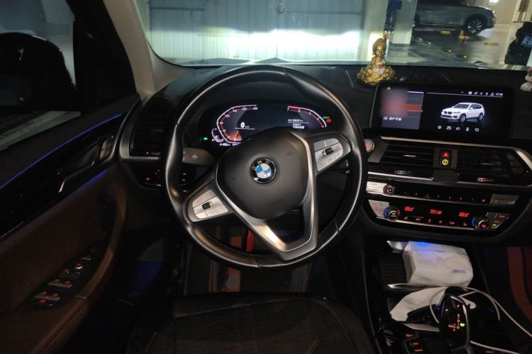 Used BMW X3 2020 xDrive25i Luxury Package Steering Wheel