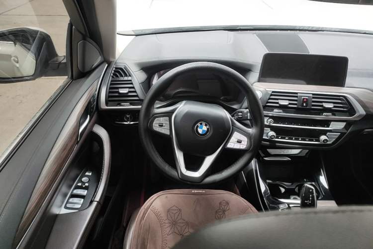 Used BMW X3 2020 xDrive28i Luxury Package Steering Wheel