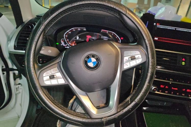 Used BMW X3 2020 xDrive25i Luxury Package Steering Wheel