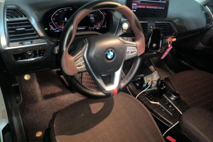 Used BMW X3 2020 xDrive25i Luxury Package Steering Wheel