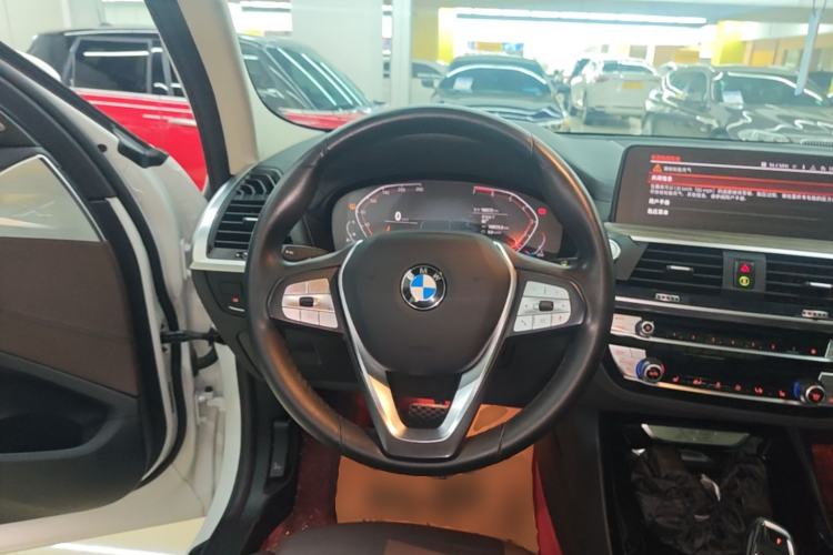 Used BMW X3 2020 xDrive28i Luxury Package Steering Wheel