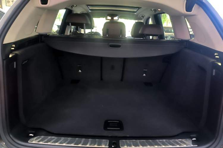 Used BMW X3 2020 xDrive28i Luxury Package Trunk