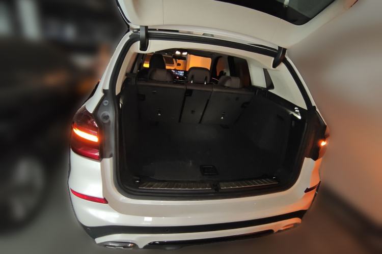 Used BMW X3 2020 xDrive28i Luxury Package Trunk