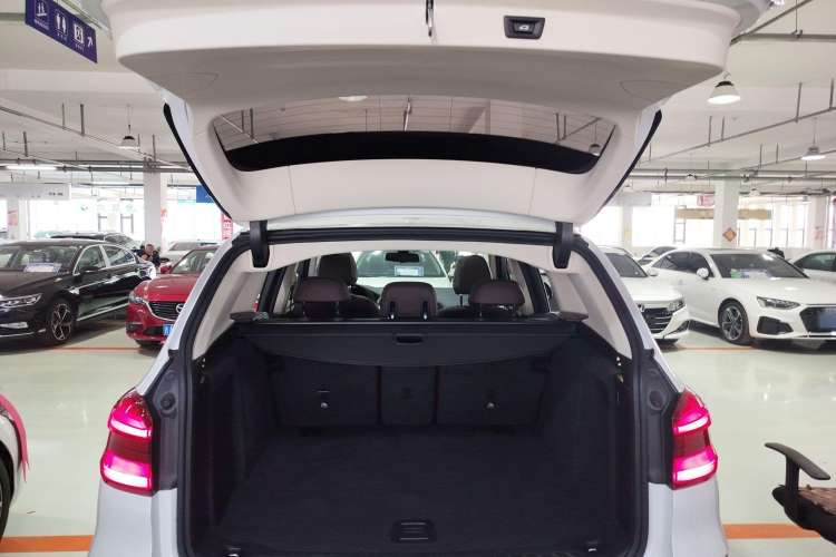 Used BMW X3 2020 xDrive25i Luxury Package Trunk