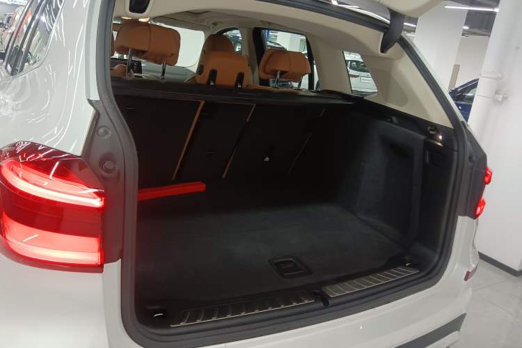 Used BMW X3 2020 xDrive28i Luxury Package Trunk