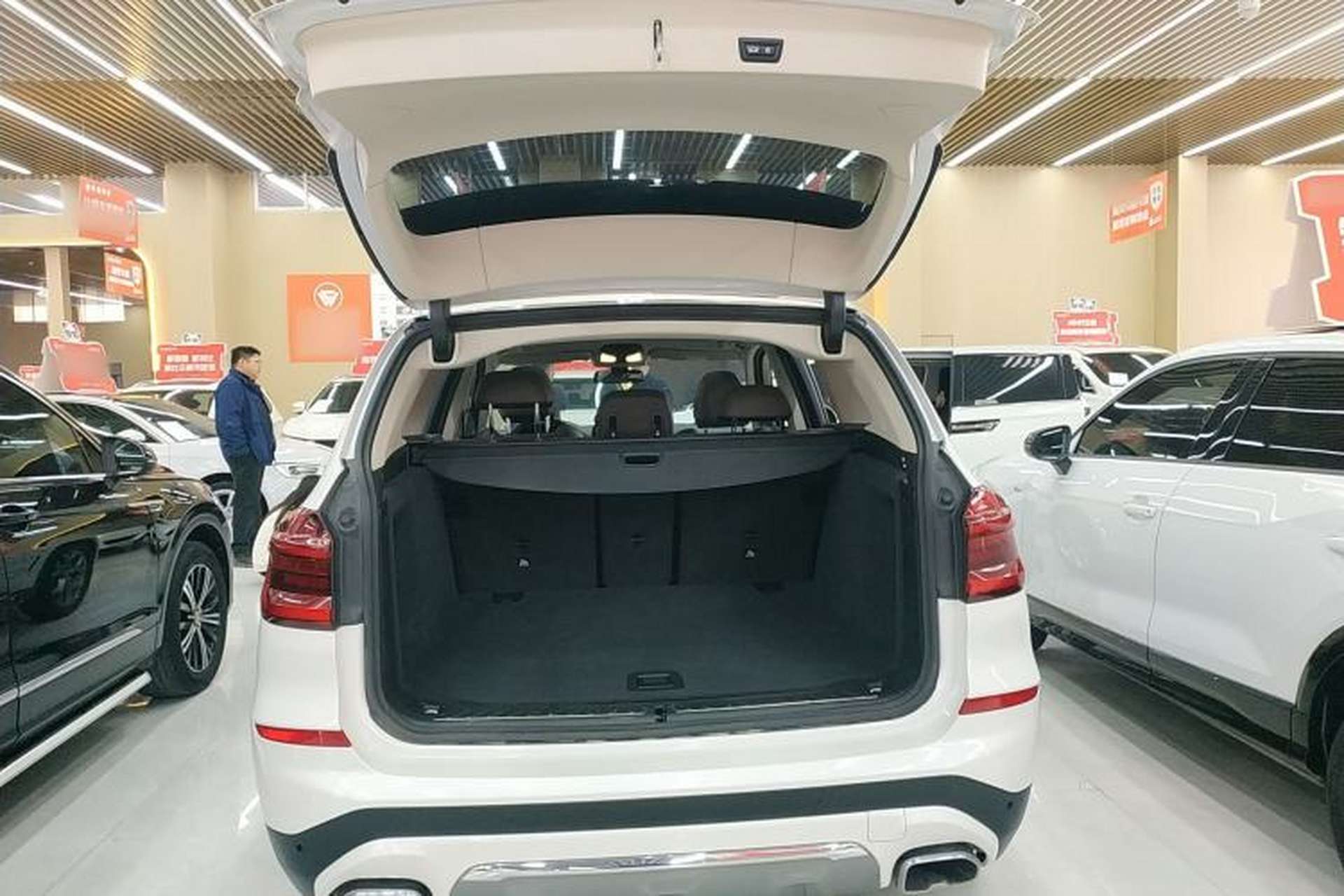 Used BMW X3 2020 xDrive28i Luxury Package Trunk