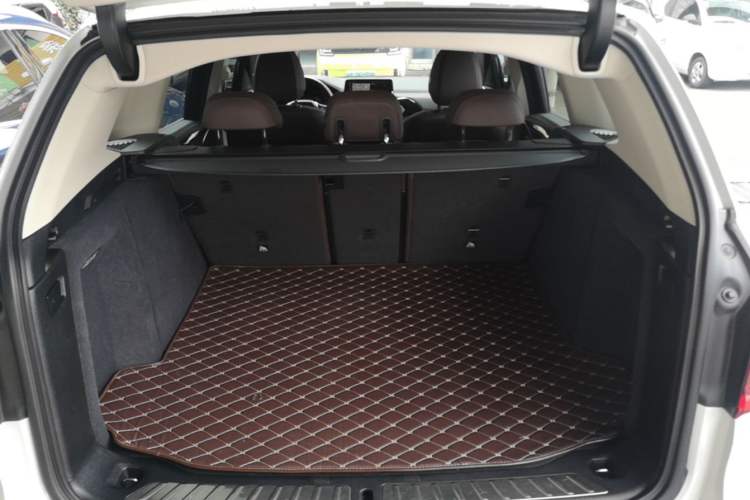 Used BMW X3 2020 xDrive25i Luxury Package Trunk
