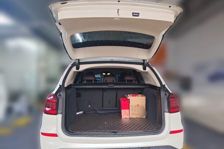 Used BMW X3 2020 xDrive28i Luxury Package Trunk
