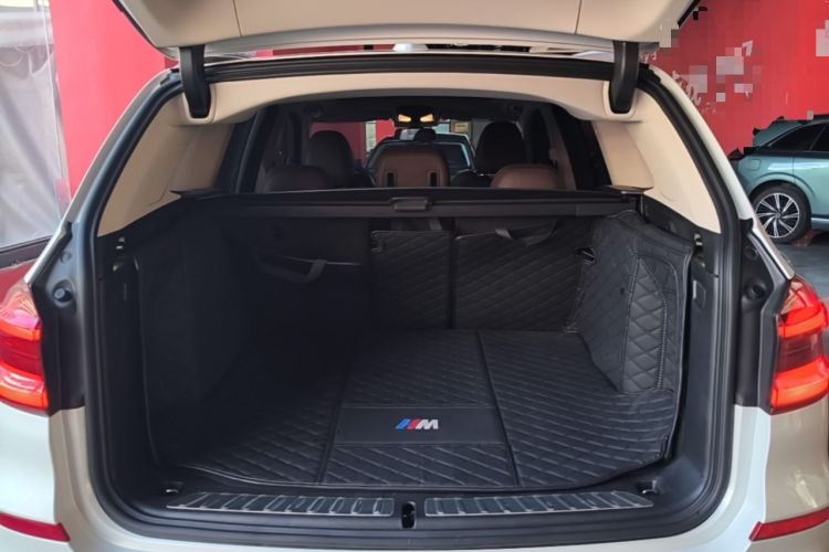 Used BMW X3 2020 xDrive28i Luxury Package Trunk