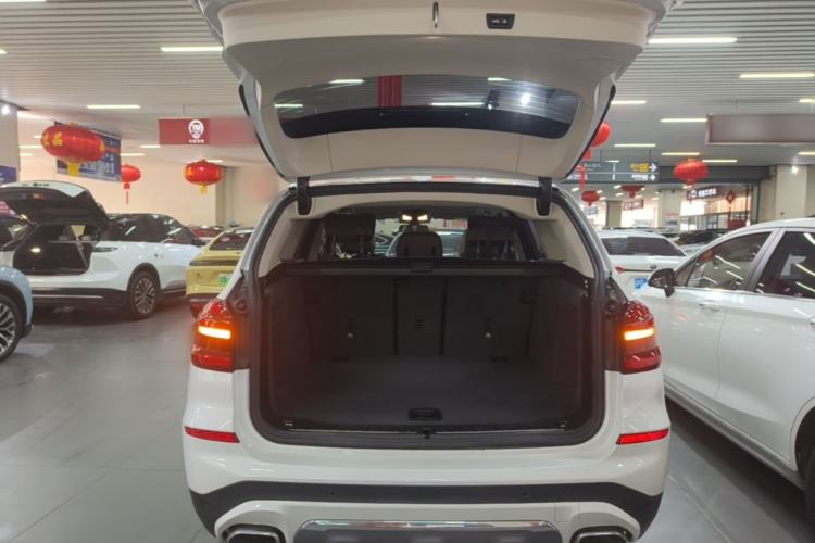 Used BMW X3 2020 xDrive28i Luxury Package Trunk