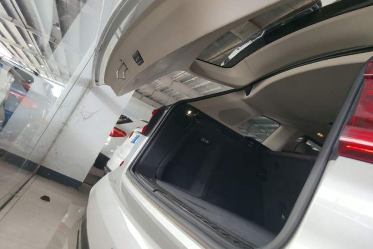 Used BMW X3 2020 xDrive28i M Sport Package Trunk