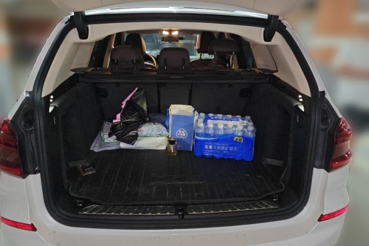 Used BMW X3 2020 xDrive25i Luxury Package Trunk