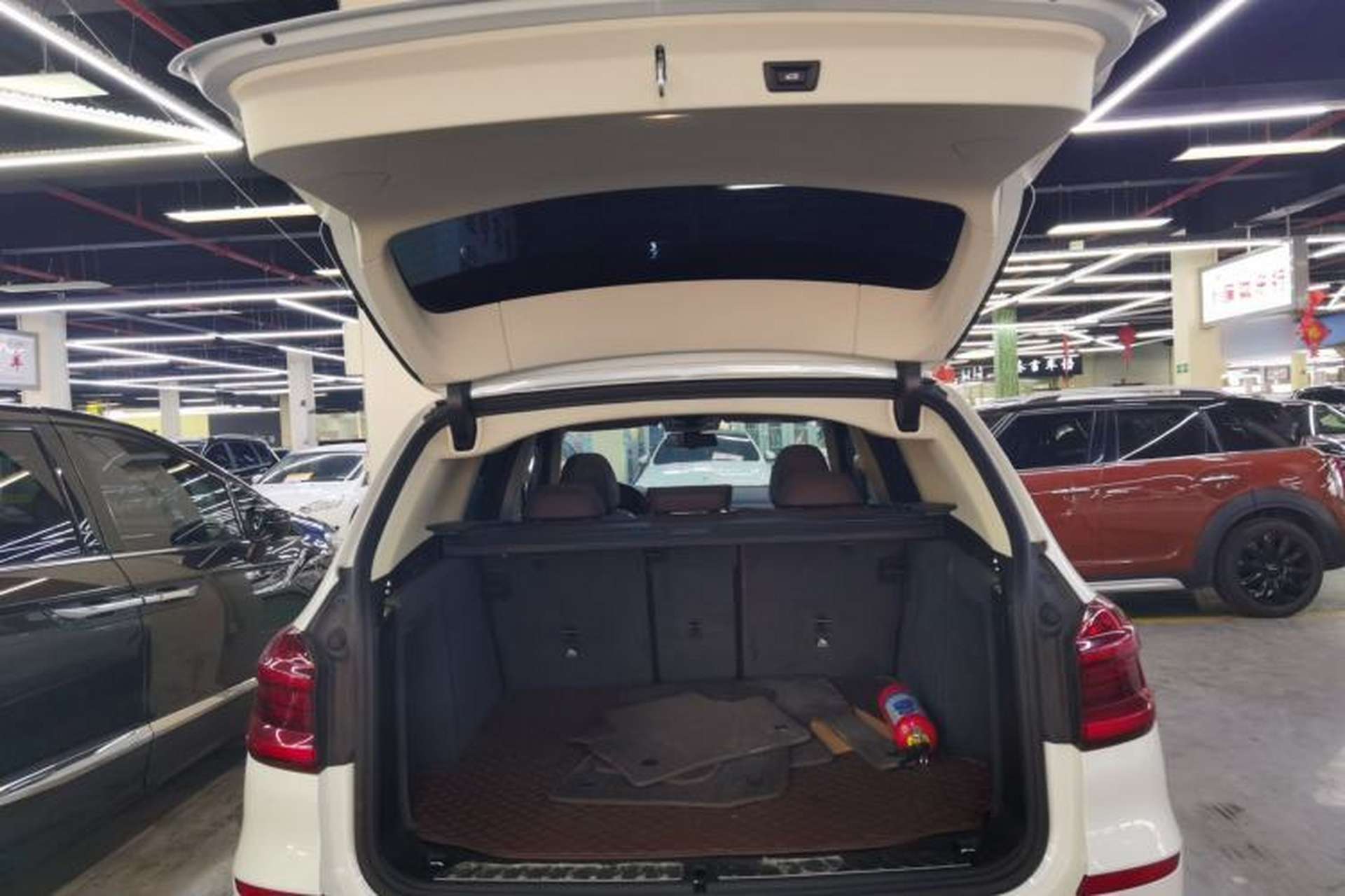 Used BMW X3 2020 xDrive25i Luxury Package Trunk