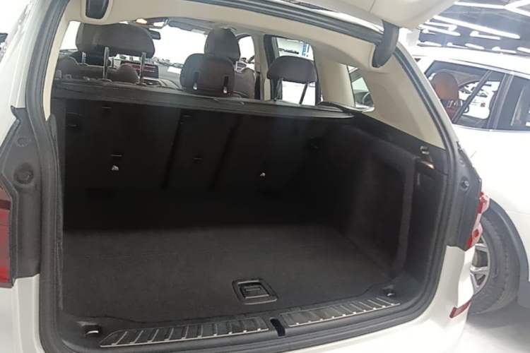 Used BMW X3 2020 xDrive28i Luxury Package Trunk