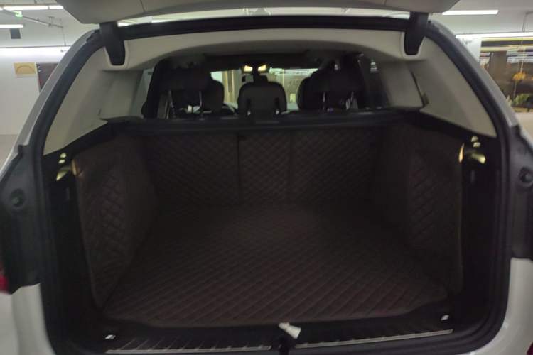 Used BMW X3 2020 xDrive28i Luxury Package Trunk