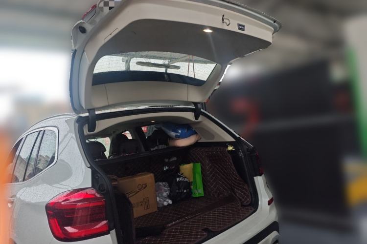 Used BMW X3 2020 xDrive28i Luxury Package Trunk