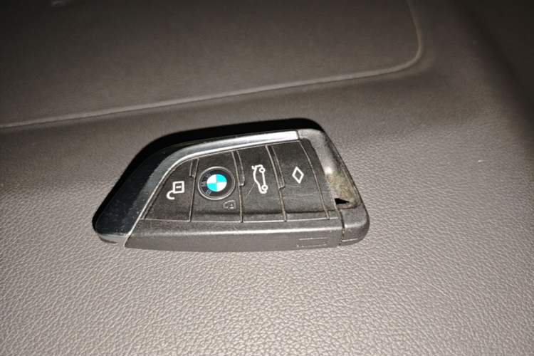 Used BMW X3 2020 xDrive28i Luxury Package Vehicle Key