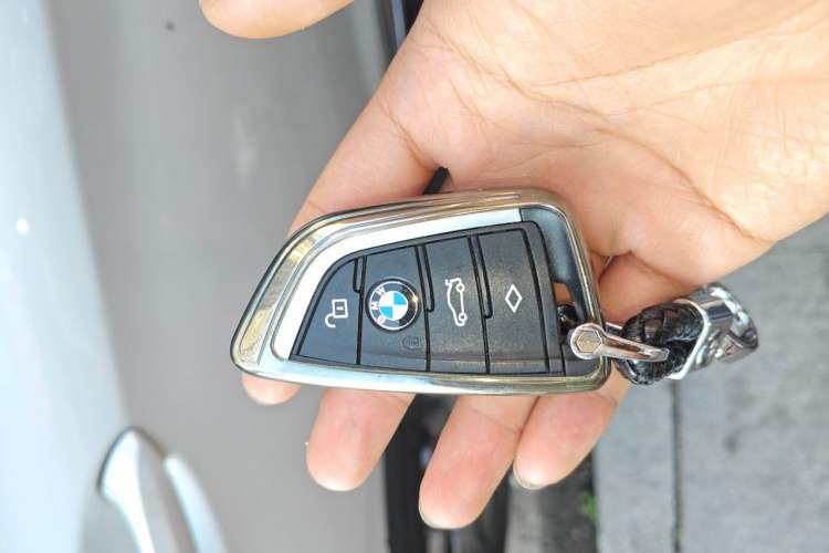 Used BMW X3 2020 xDrive28i Luxury Package Vehicle Key