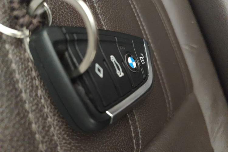 Used BMW X3 2020 xDrive28i Luxury Package Vehicle Key