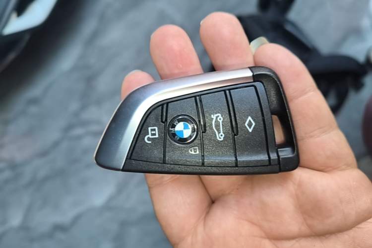 Used BMW X3 2020 xDrive28i Luxury Package Vehicle Key