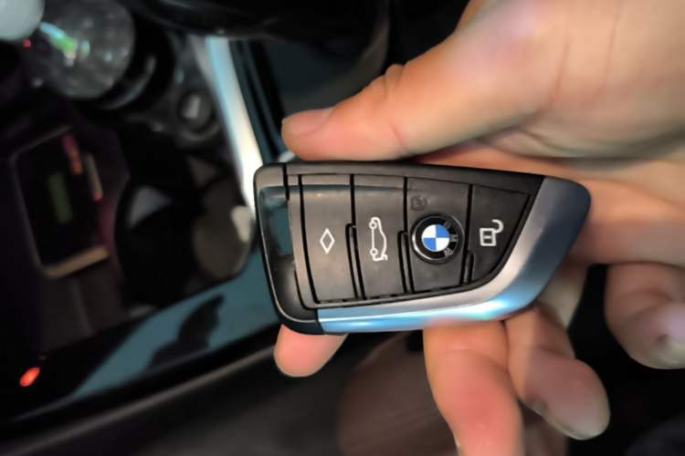 Used BMW X3 2020 xDrive28i Luxury Package Vehicle Key