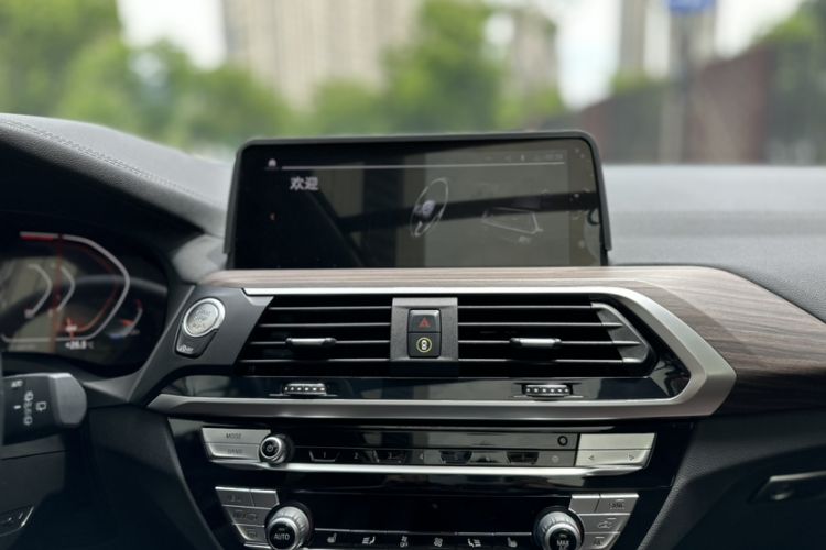 Used BMW X3 2021 Facelift xDrive28i Luxury Package Audio And AC Panel