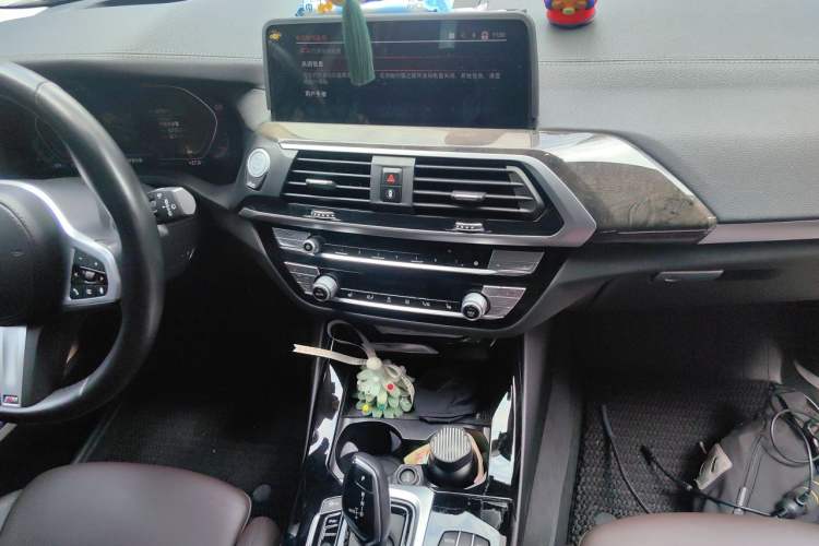 Used BMW X3 2021 xDrive30i Luxury Model with M Sport Package Audio And AC Panel