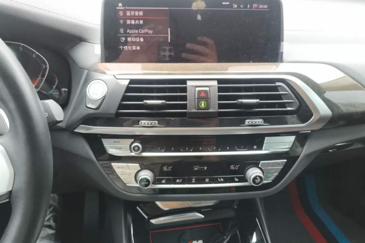 Used BMW X3 2021 xDrive30i Luxury Model with M Sport Package Audio And AC Panel