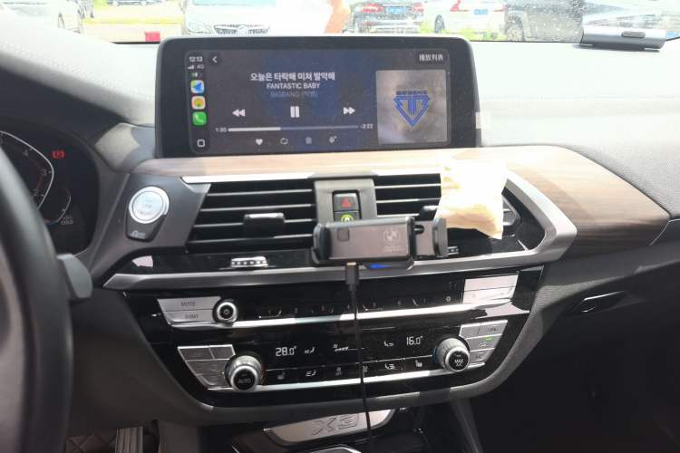 Used BMW X3 2021 xDrive28i Luxury Package Audio And AC Panel