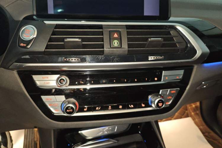 Used BMW X3 2021 xDrive25i M Sport Package Audio And AC Panel