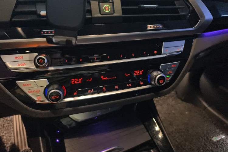 Used BMW X3 2021 xDrive25i M Sport Package Audio And AC Panel